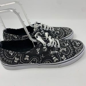 Vans Auth Star Wars Stormtrooper Bandanna￼ Shoes